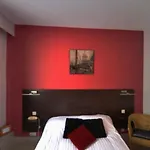 Hotel Logis Hotel-restaurant La Croix Couverte Mayenne