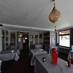 Logis Hotel-restaurant La Croix Couverte Mayenne
