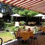 Logis Hotel-restaurant La Croix Couverte 3* Mayenne
