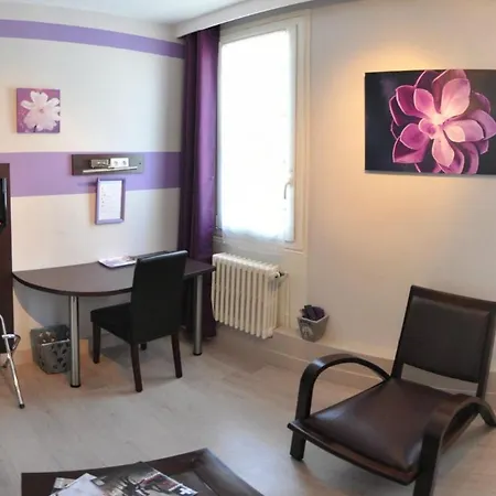 מלון Logis Hotel-restaurant La Croix Couverte 3*