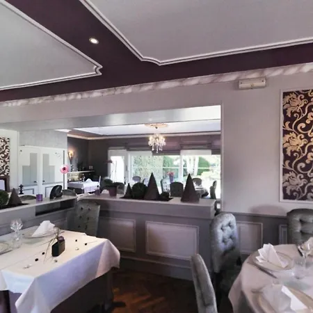 Logis Hotel-restaurant La Croix Couverte