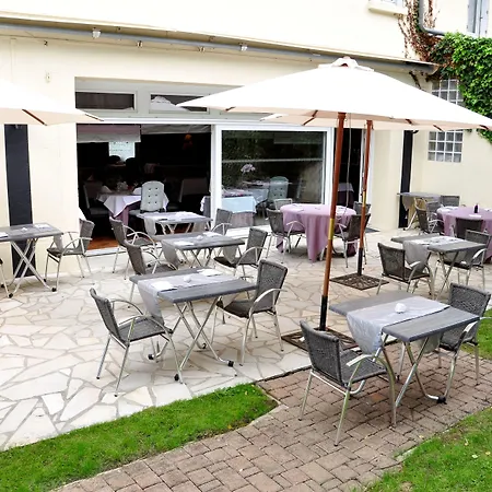 Logis Hotel-restaurant La Croix Couverte מלון