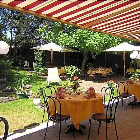 Hotel-restaurant La Croix Couverte Hotel 3*