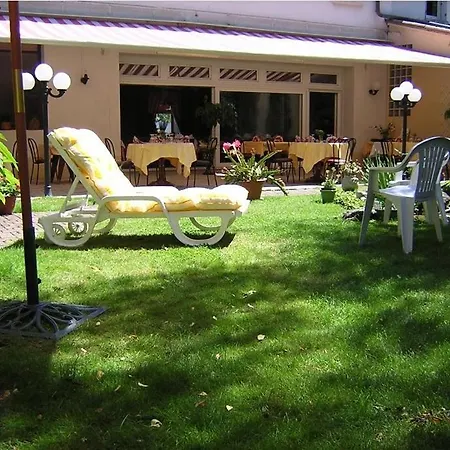 Logis Hotel-restaurant La Croix Couverte מלון 3*