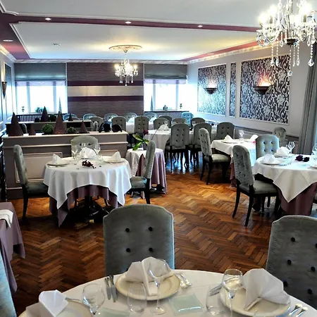 Logis Hôtel-restaurant La Croix Couverte 3*