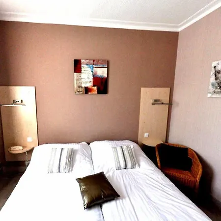 Logis Hotel-restaurant La Croix Couverte מלון 3*