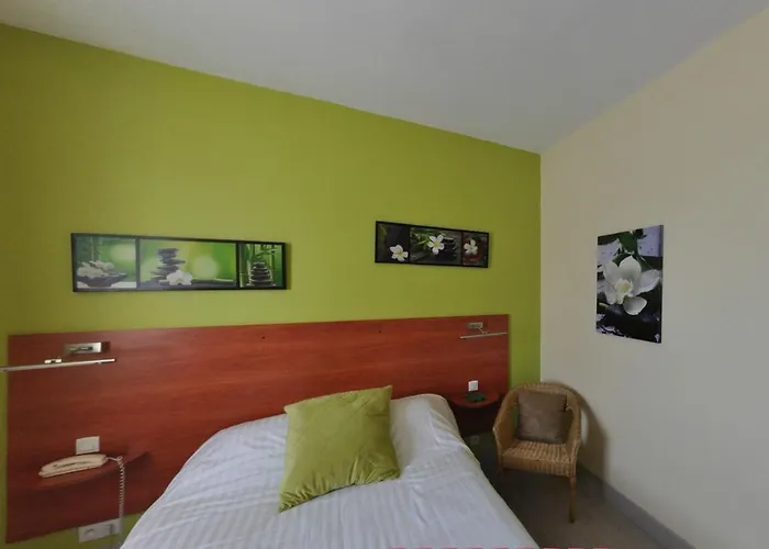 Logis Hotel-restaurant La Croix Couverte Mayenne