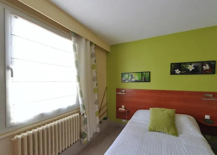 Hotel Logis Hotel-restaurant La Croix Couverte 3*