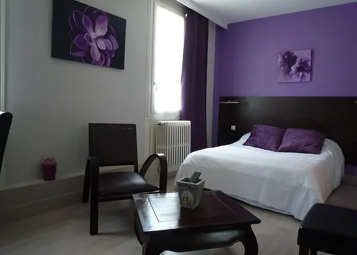 Hotel Logis Hotel-restaurant La Croix Couverte Mayenne