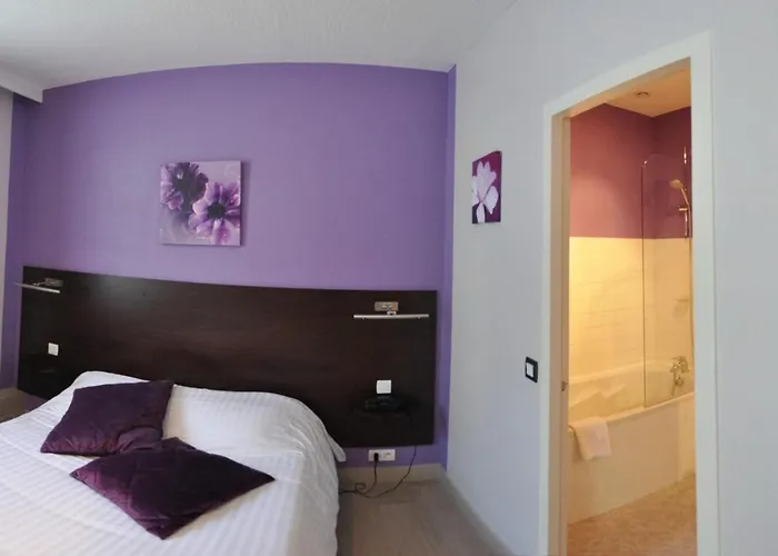 Logis Hotel-restaurant La Croix Couverte Mayenne