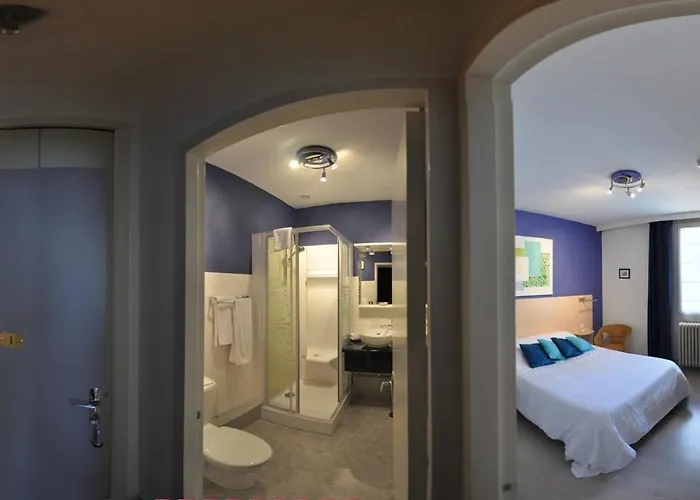 Logis Hotel-restaurant La Croix Couverte Mayenne