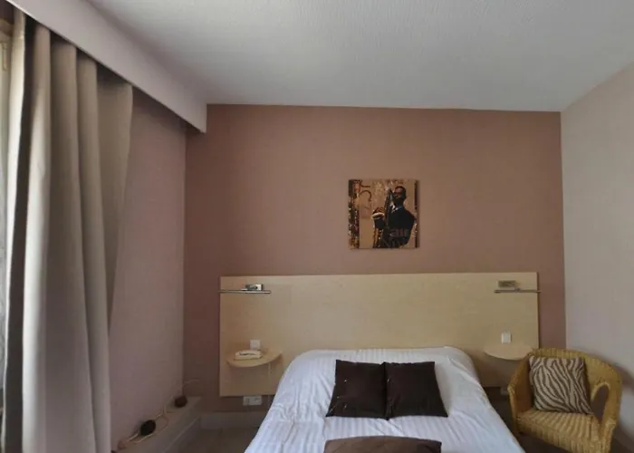 Hotel Logis Hotel-restaurant La Croix Couverte