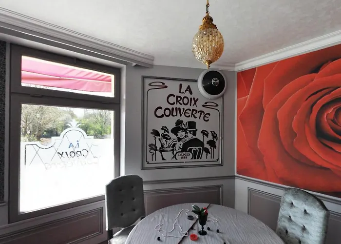 Hotel Logis Hotel-restaurant La Croix Couverte