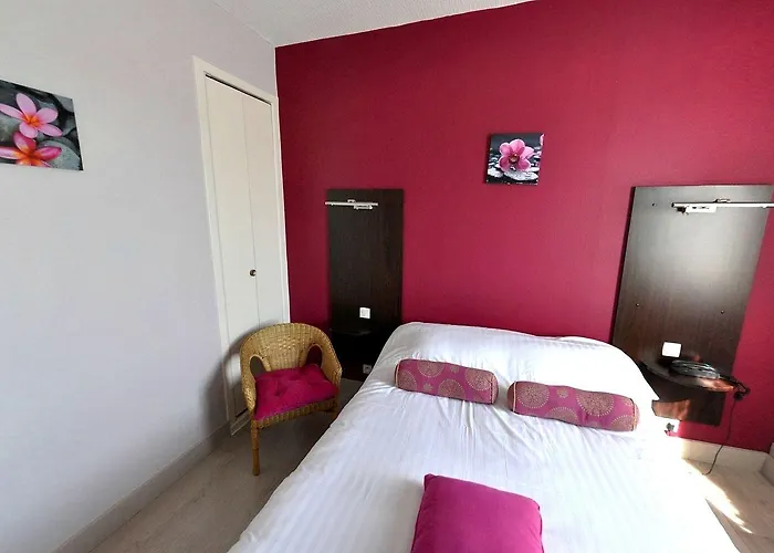 Hotel Logis Hotel-restaurant La Croix Couverte