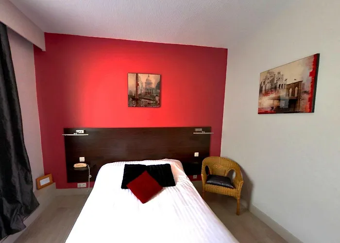 Logis Hotel-restaurant La Croix Couverte Mayenne