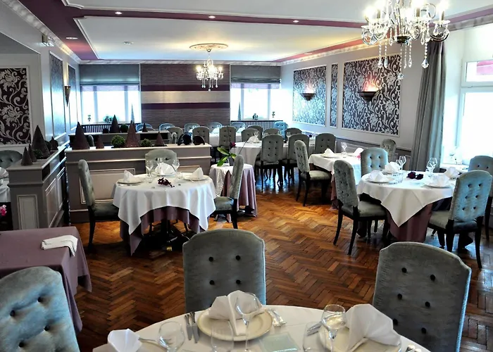 Logis Hotel-restaurant La Croix Couverte 3*